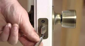 City Locksmith Store Rowley, MA 978-775-3549 - 16-Emergency-Locksmith-Opening